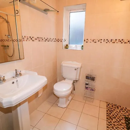 The River House بيت للعطل