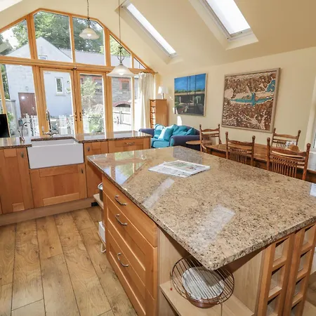 بيت للعطل The River House