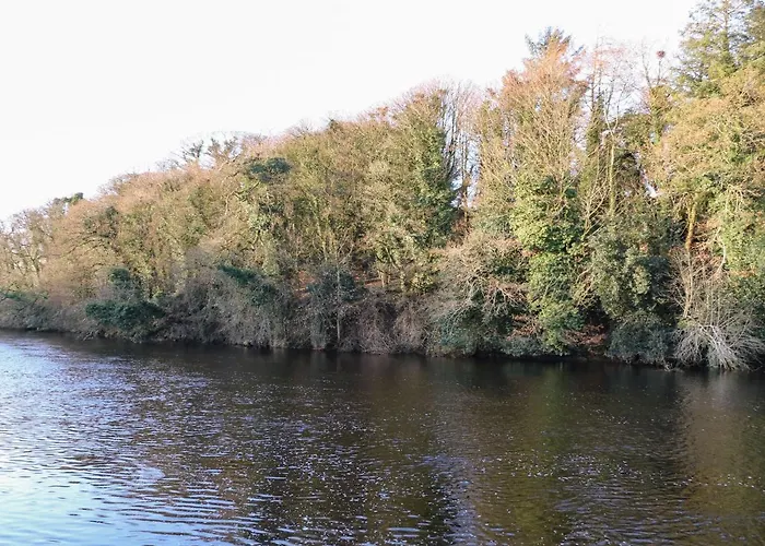 The River House Semesterbostad *