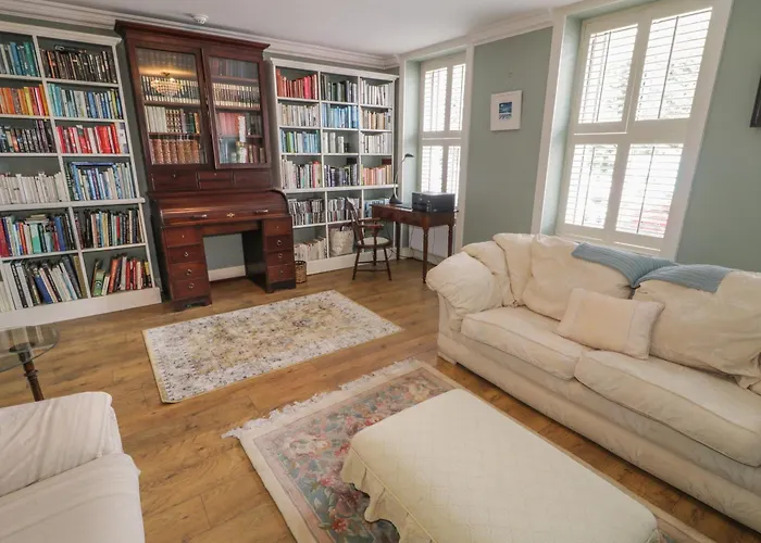 Semesterbostad The River House